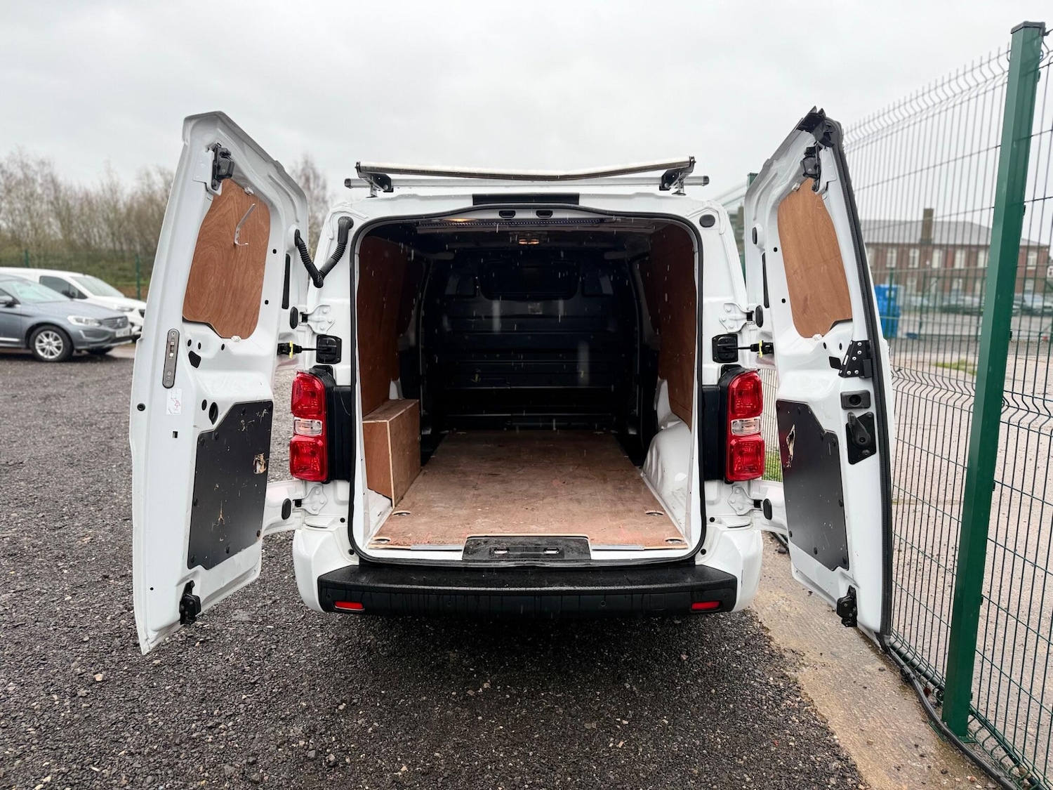 Used Vauxhall Vivaro 2022 for sale - 77909461: Photo 11