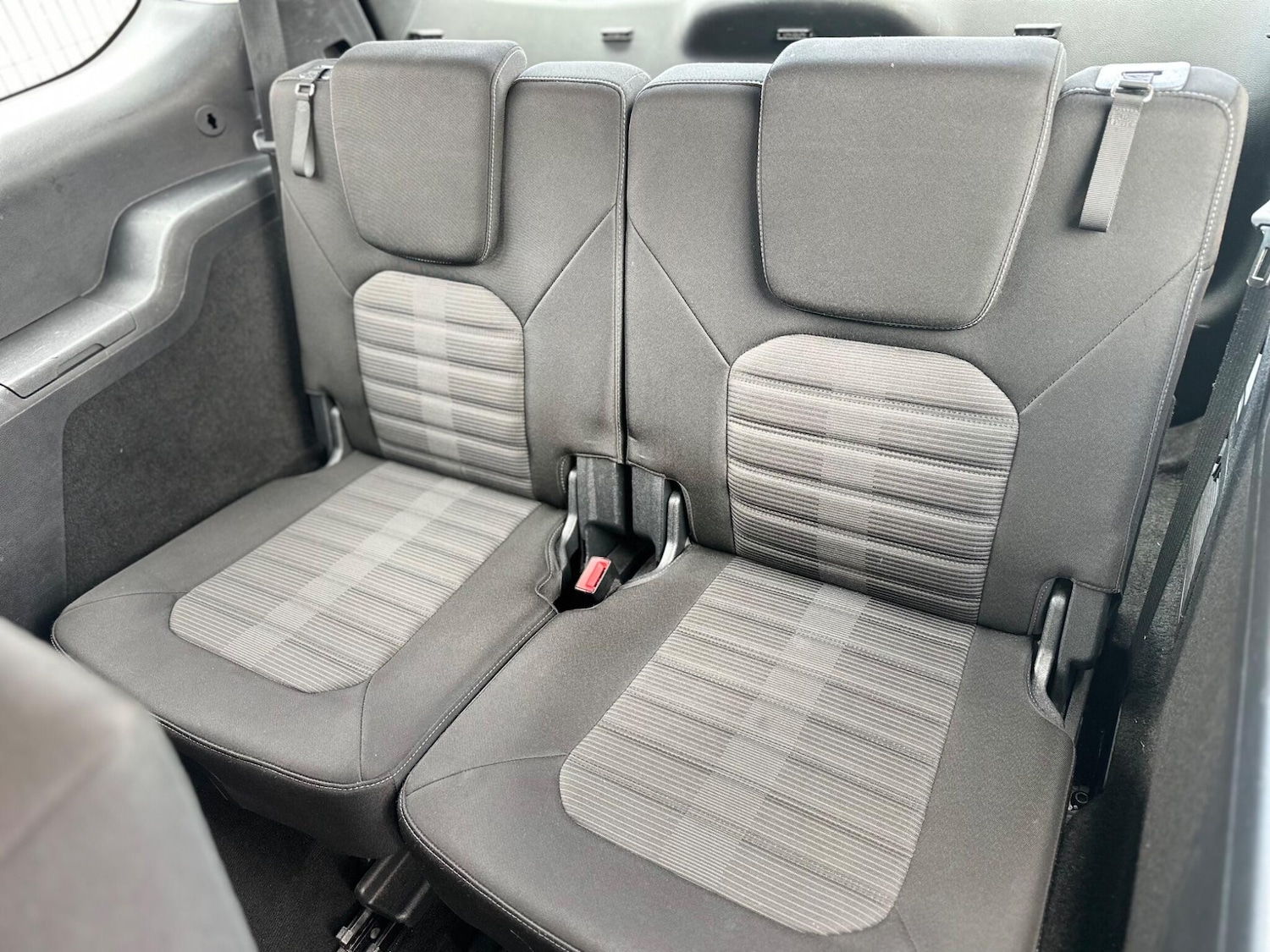 Used Ford Galaxy 2021 for sale - 76371145: Photo 32