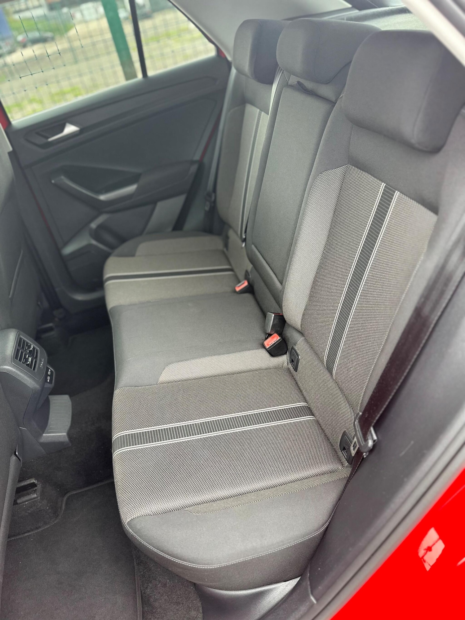 Used Volkswagen T-Roc 2020 for sale - 76137625: Photo 30