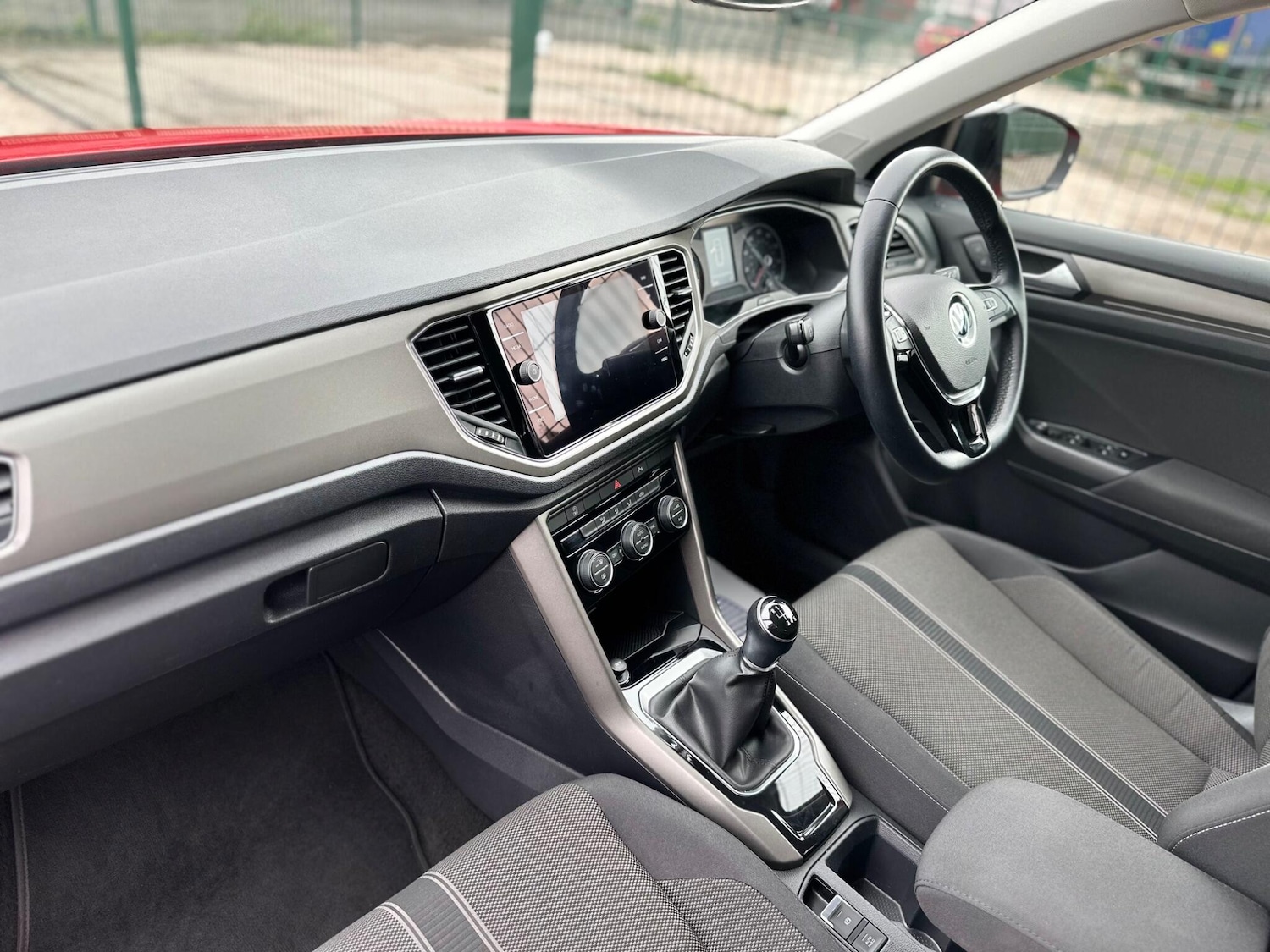 Used Volkswagen T-Roc 2020 for sale - 76137625: Photo 35