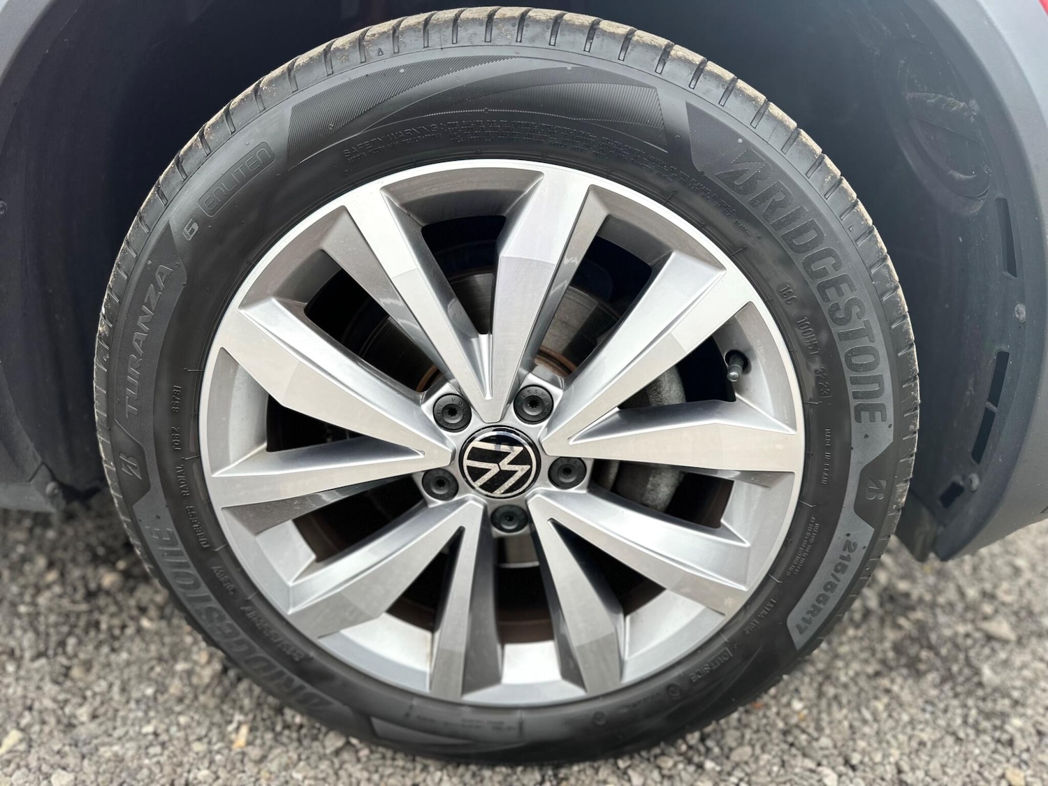 Used Volkswagen T-Roc 2020 for sale - 76137625: Photo 40