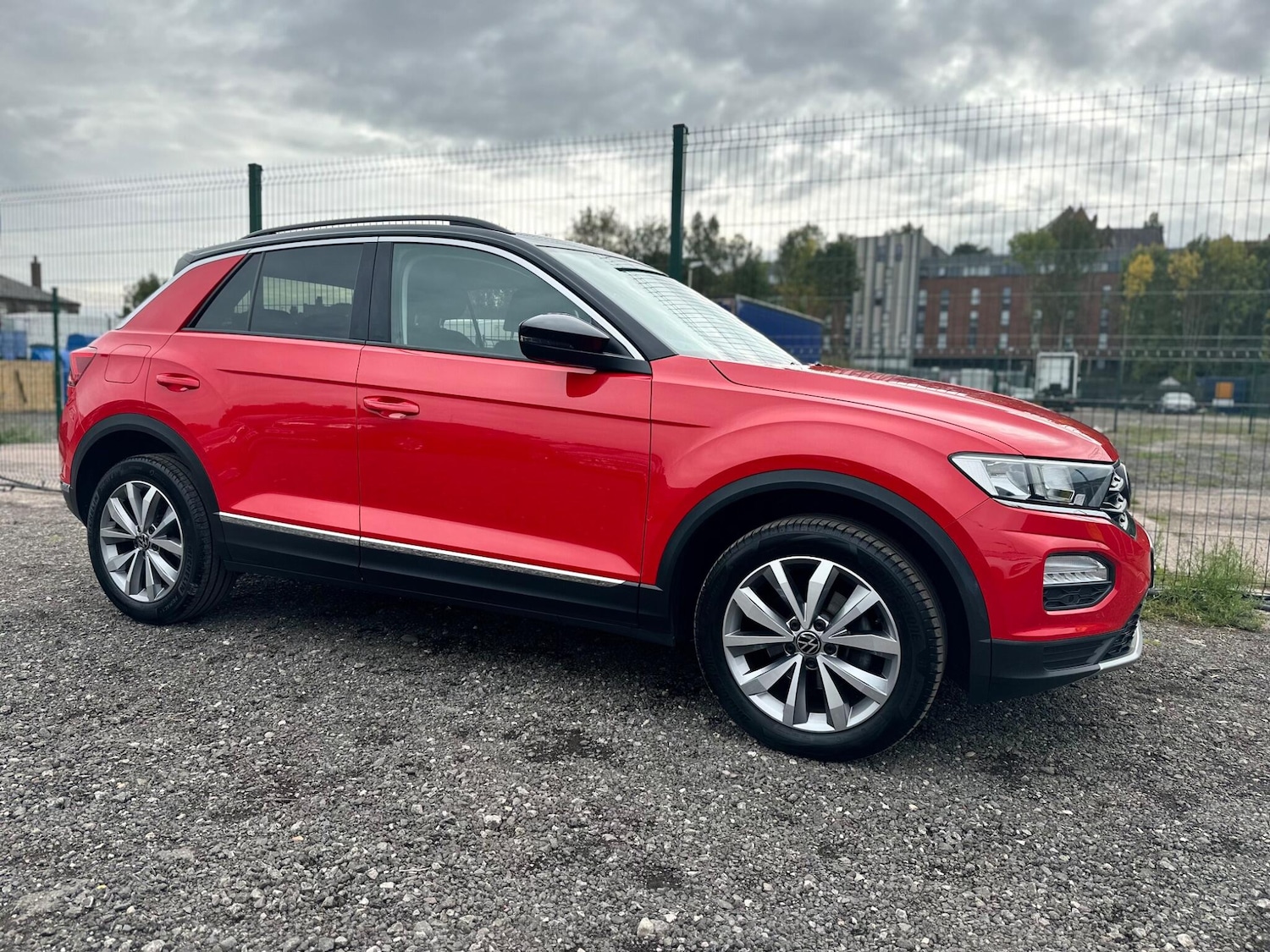Used Volkswagen T-Roc 2020 for sale - 76137625: Photo 6