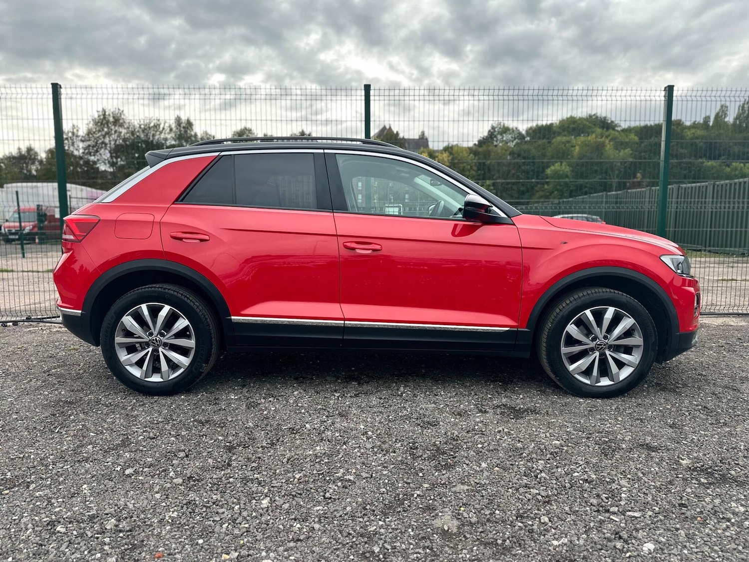 Used Volkswagen T-Roc 2020 for sale - 76137625: Photo 8