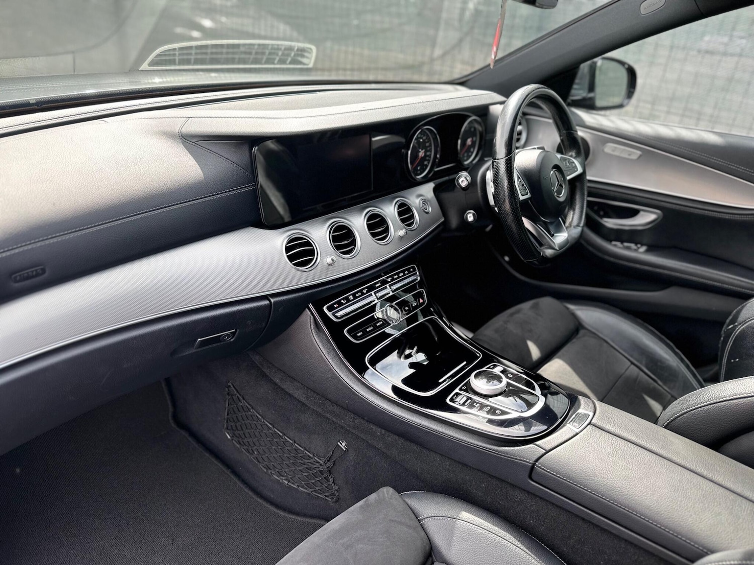 Used Mercedes-Benz E Class 2017 for sale - 75720582: Photo 36