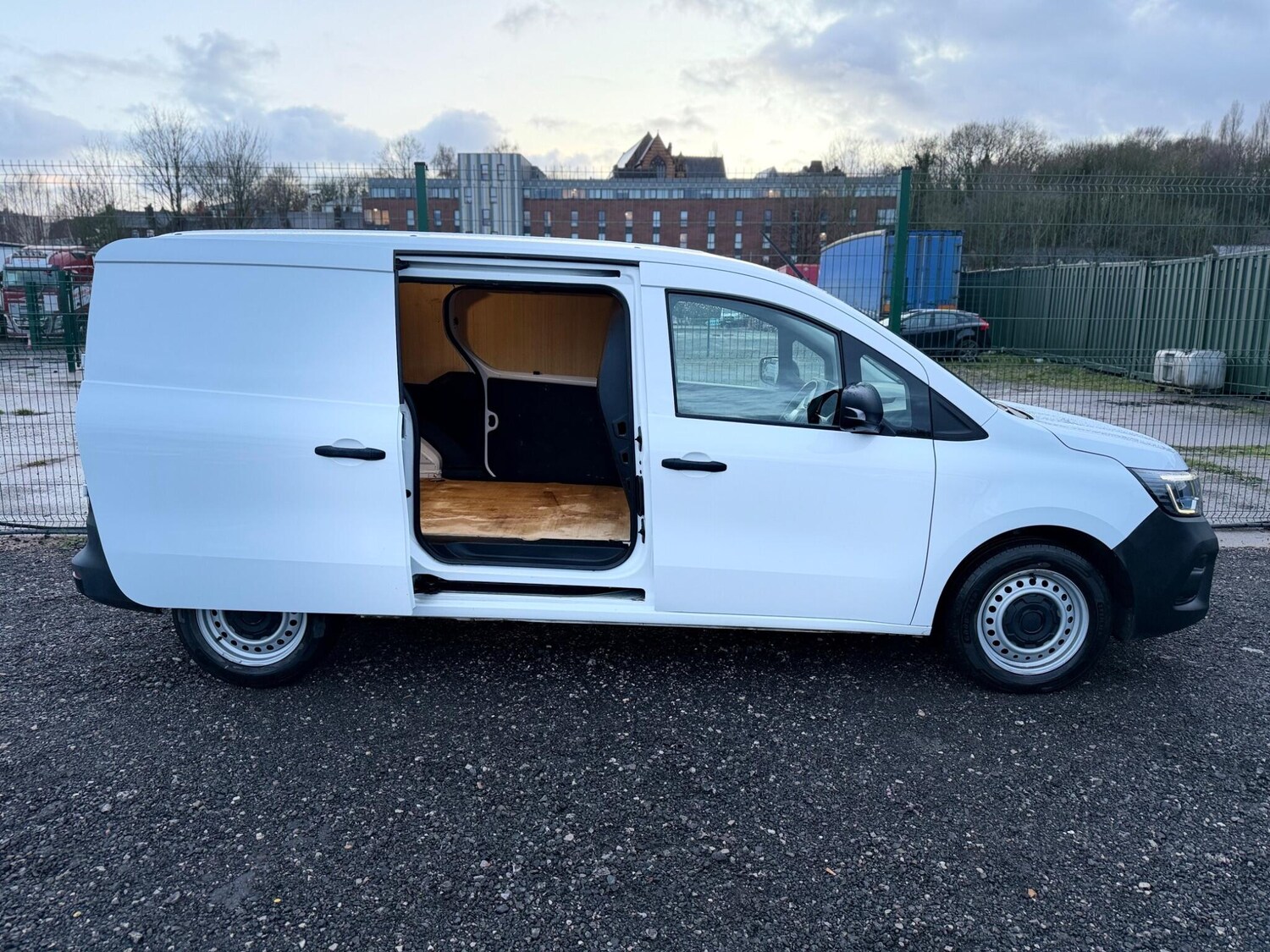 Used Renault Kangoo 2024 for sale - 77625186: Photo 6