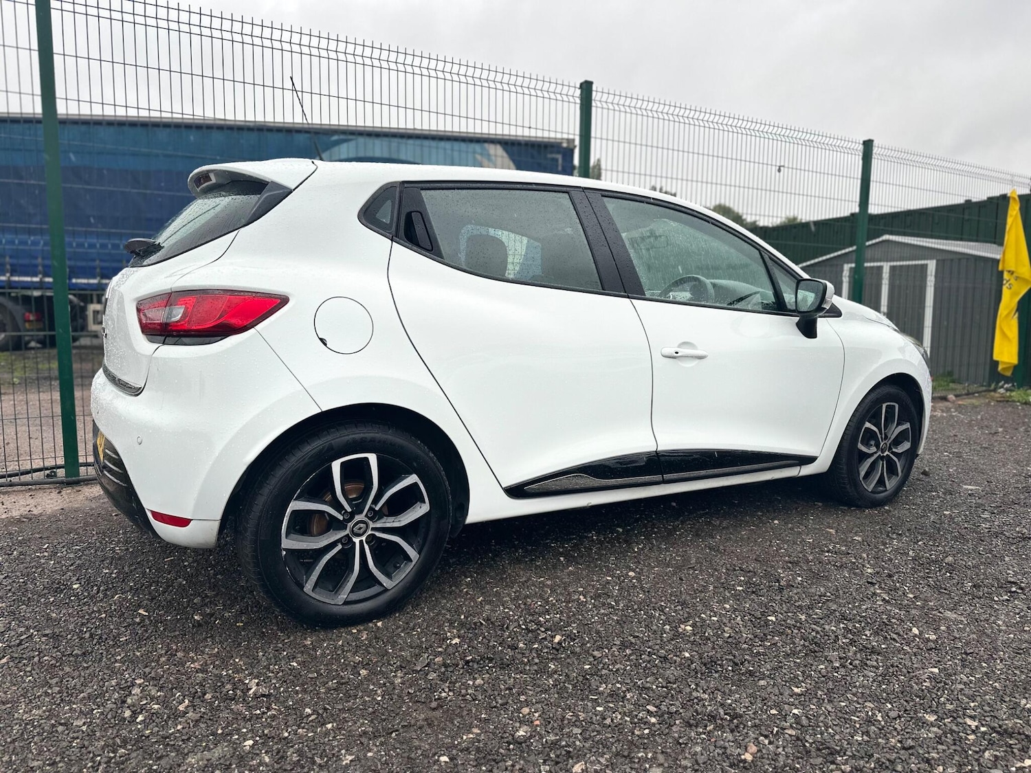Used Renault Clio 2019 for sale - 76158720: Photo 10