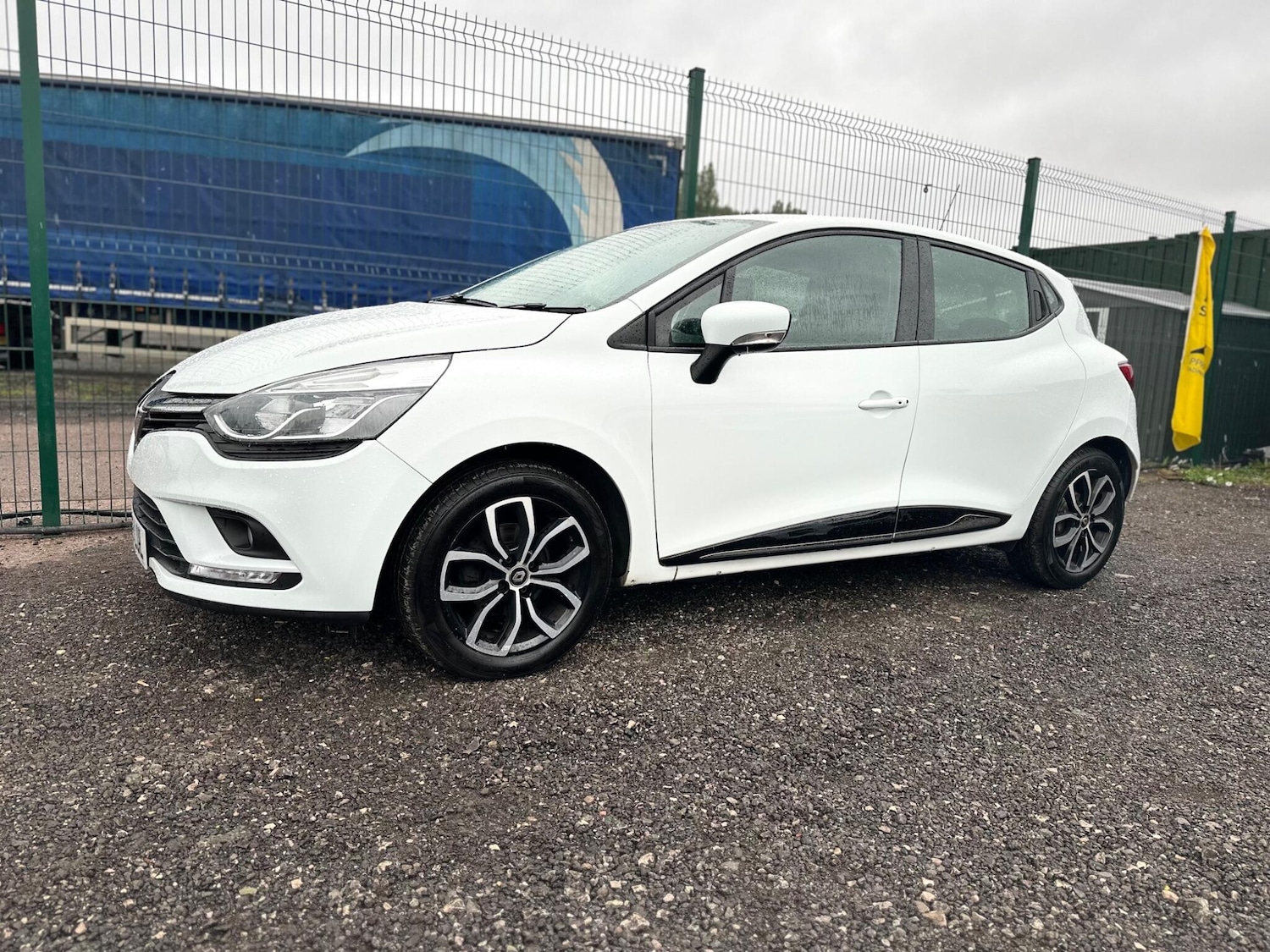Used Renault Clio 2019 for sale - 76158720: Photo 24