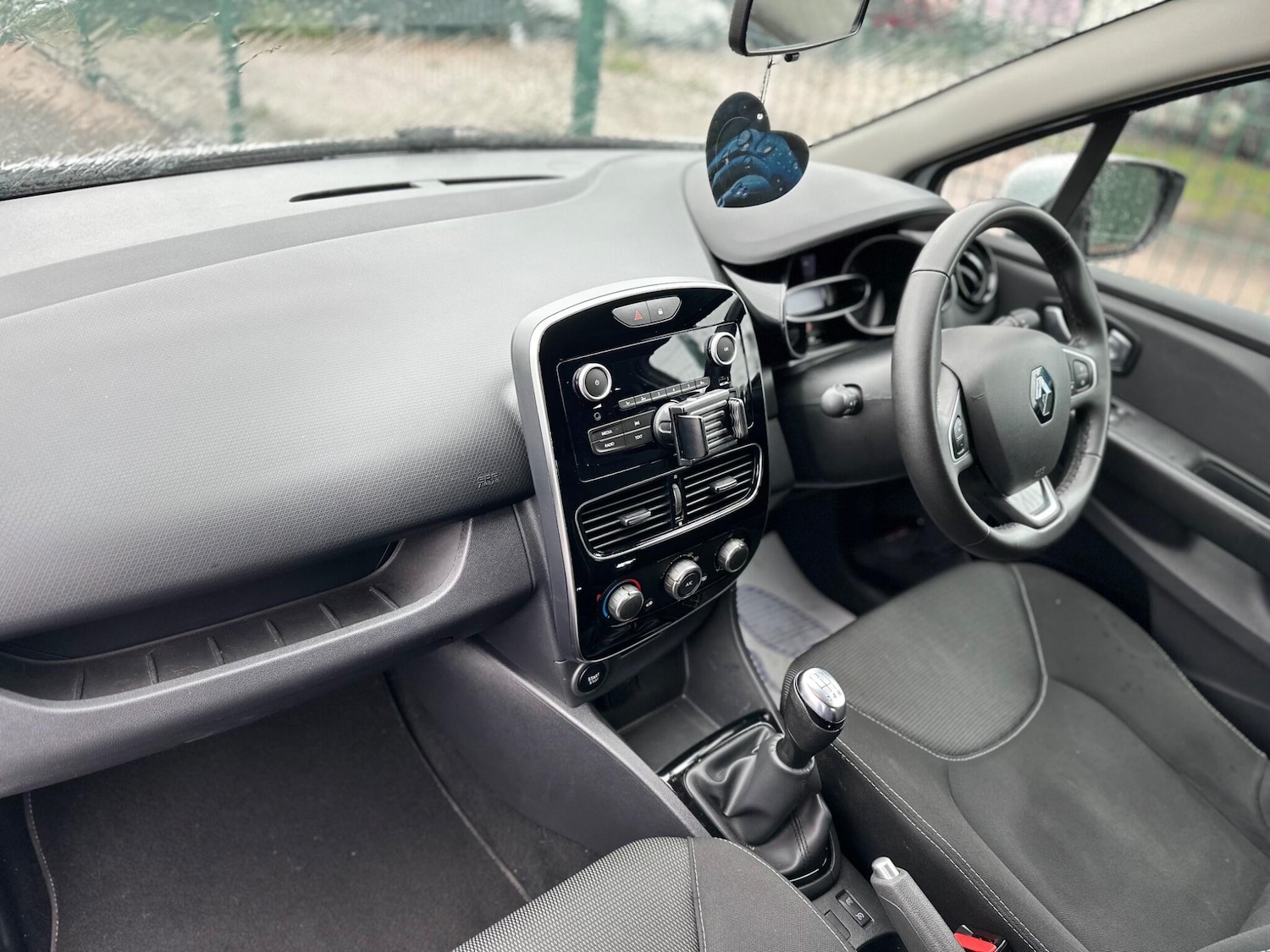 Used Renault Clio 2019 for sale - 76158720: Photo 35