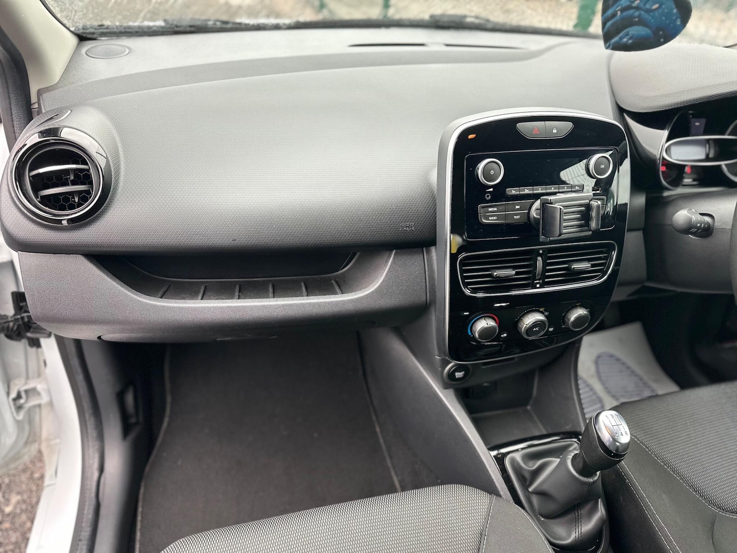 Used Renault Clio 2019 for sale - 76158720: Photo 36