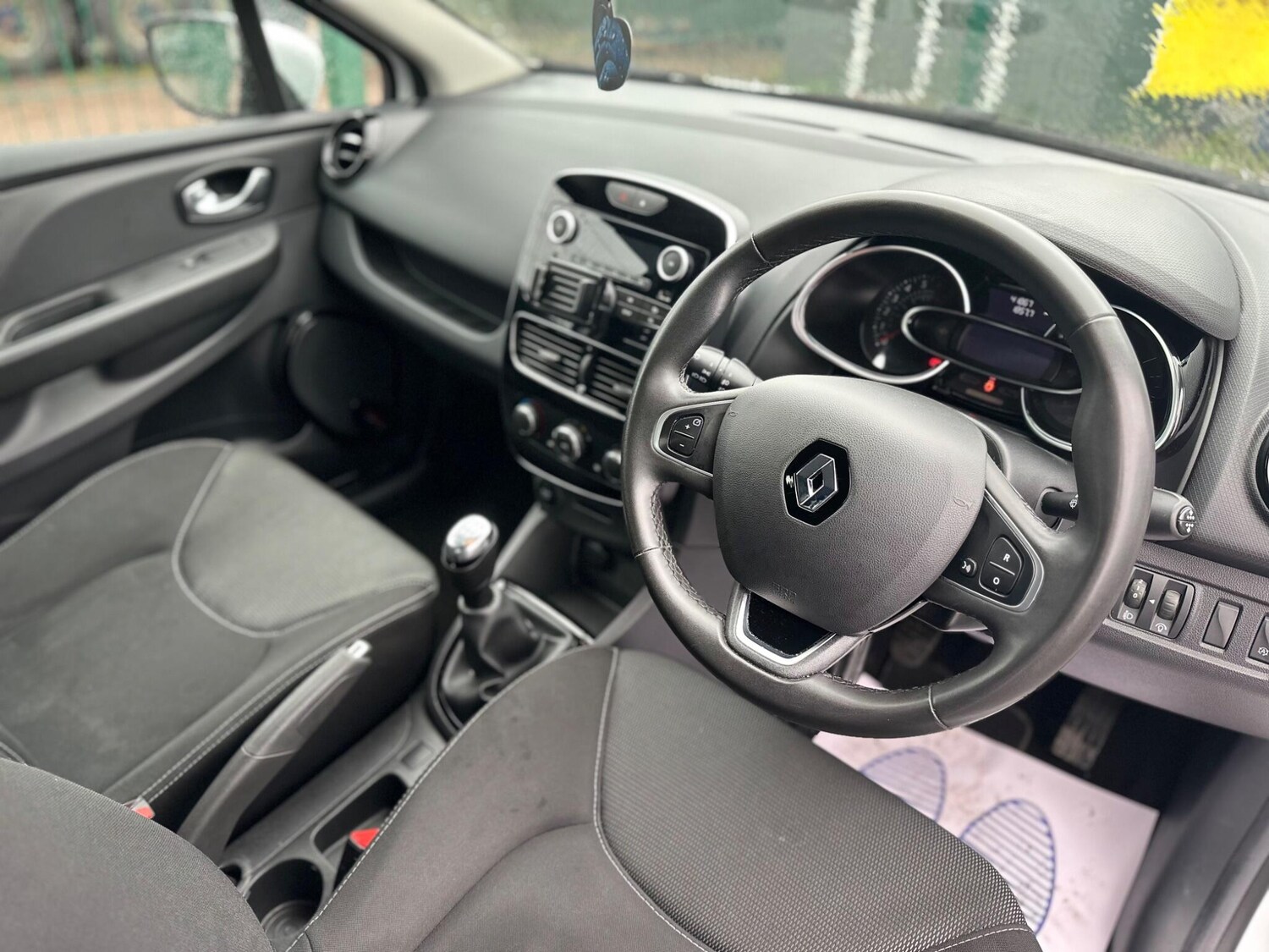 Used Renault Clio 2019 for sale - 76158720: Photo 43