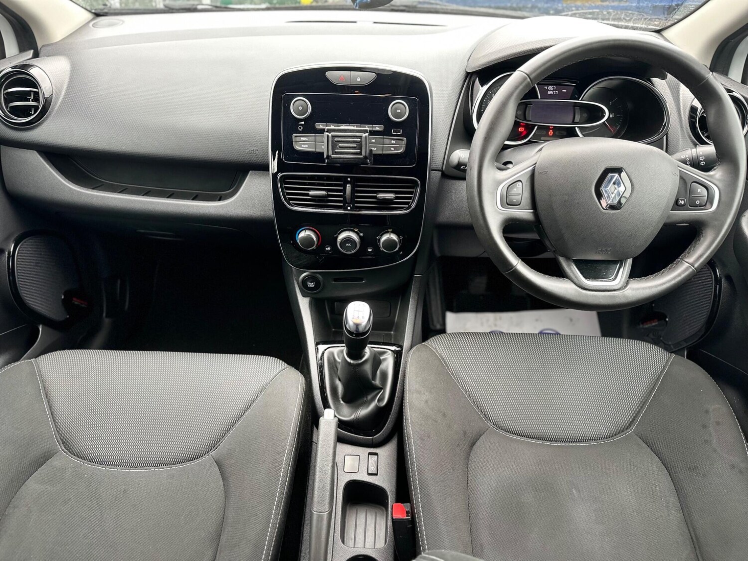 Used Renault Clio 2019 for sale - 76158720: Photo 46