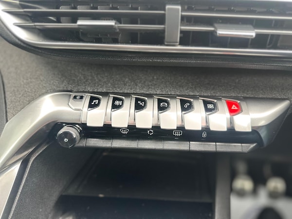 Used Peugeot 3008 2019 for sale - 75051158: Photo 50