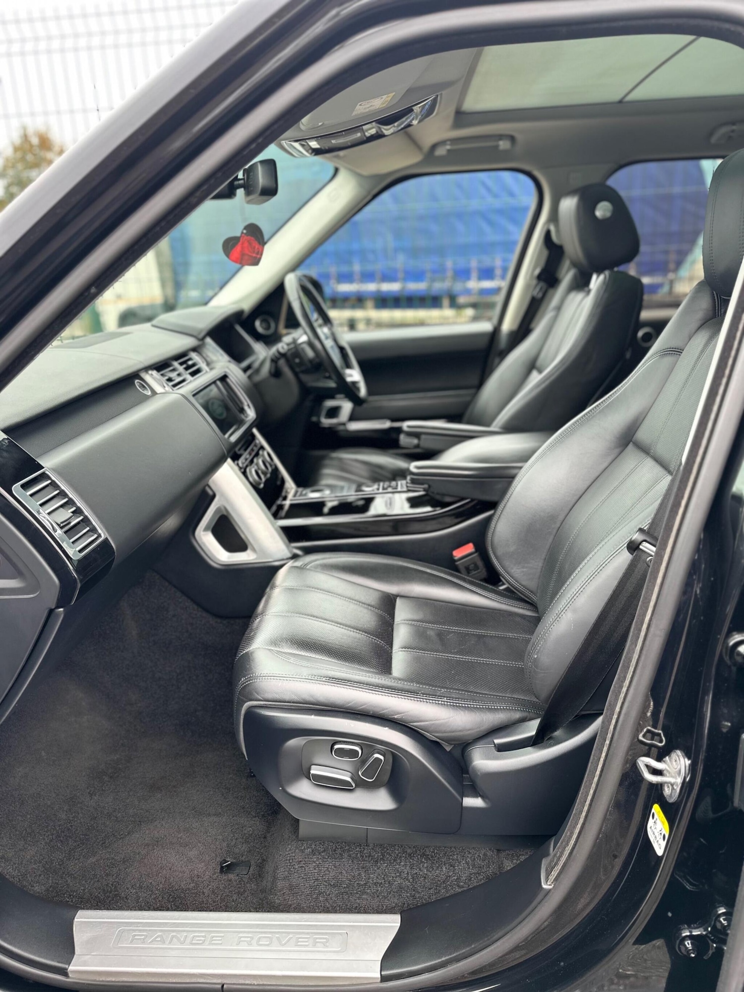 Used Land Rover Range Rover 2015 for sale - 76786882: Photo 34