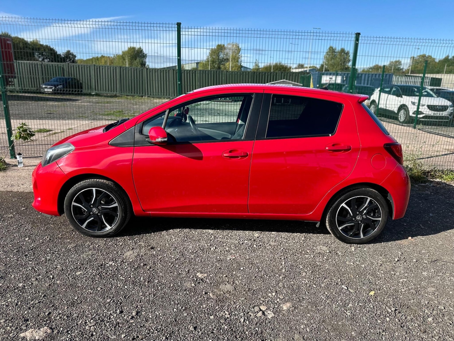 Used Toyota Yaris 2016 for sale - 76189539: Photo 21