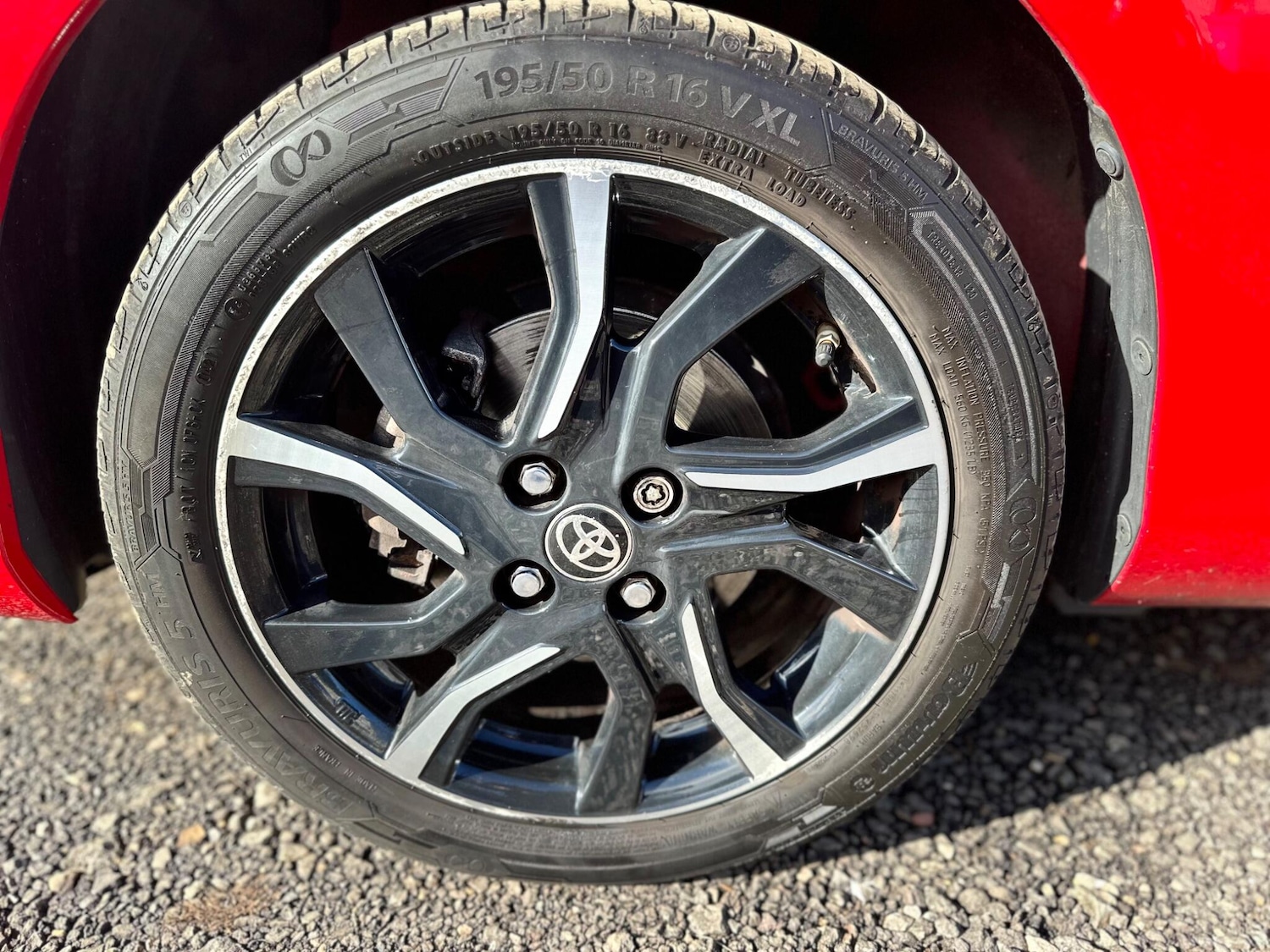 Used Toyota Yaris 2016 for sale - 76189539: Photo 32