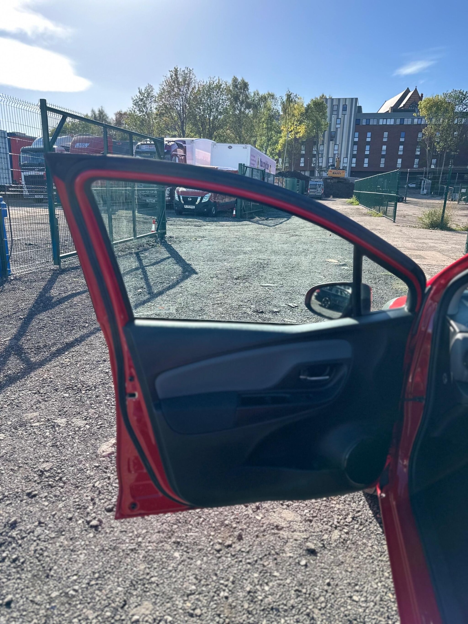 Used Toyota Yaris 2016 for sale - 76189539: Photo 33