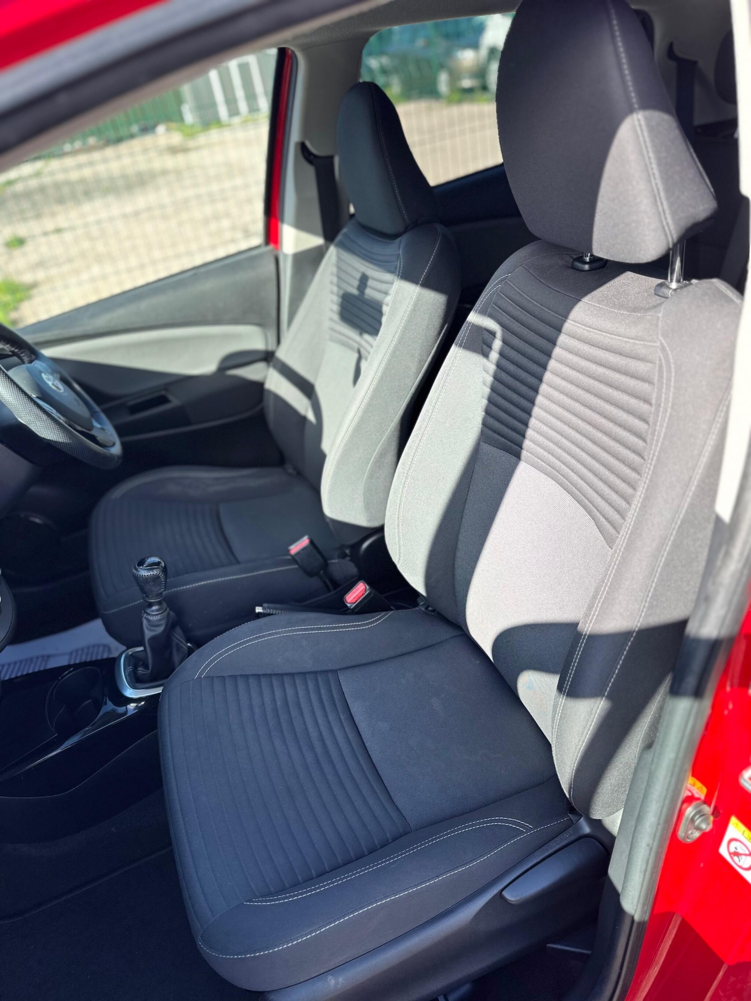 Used Toyota Yaris 2016 for sale - 76189539: Photo 35