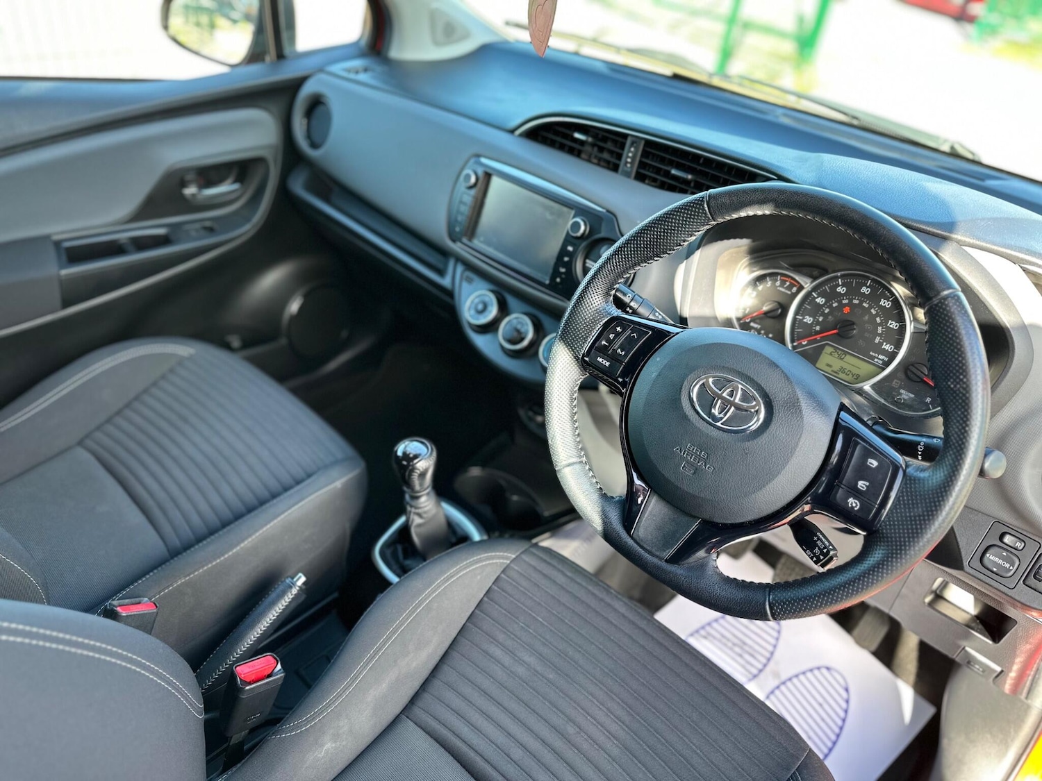 Used Toyota Yaris 2016 for sale - 76189539: Photo 45