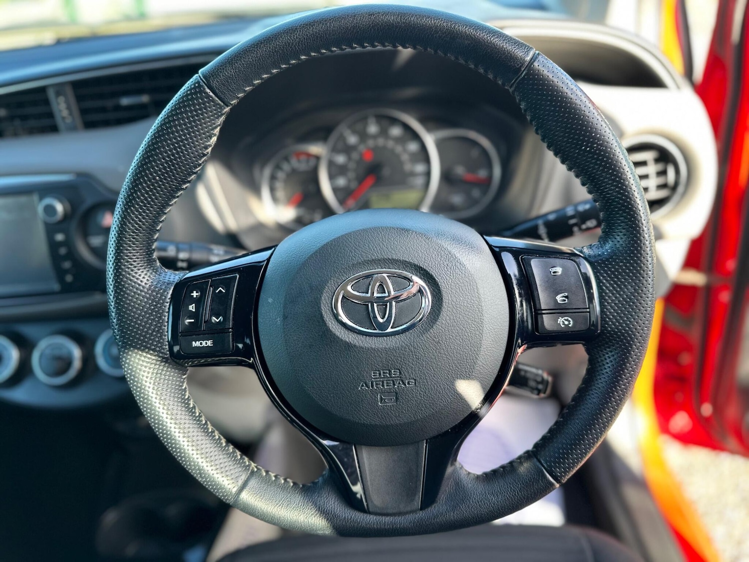Used Toyota Yaris 2016 for sale - 76189539: Photo 46
