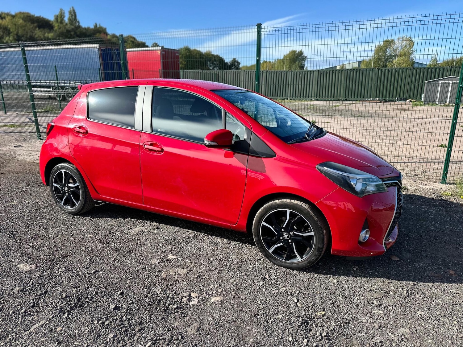 Used Toyota Yaris 2016 for sale - 76189539: Photo 5