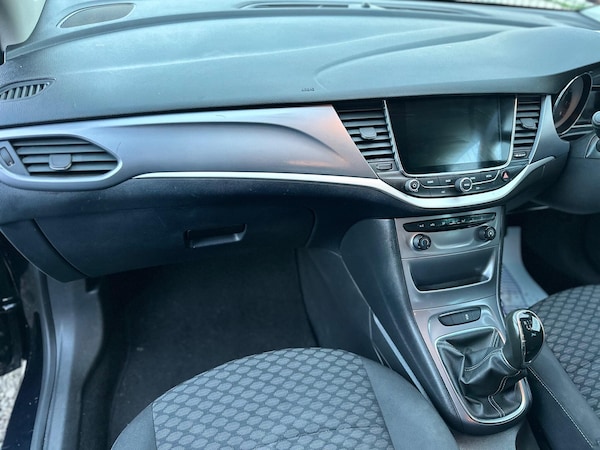 Used Vauxhall Astra 2018 for sale - 76001153: Photo 37