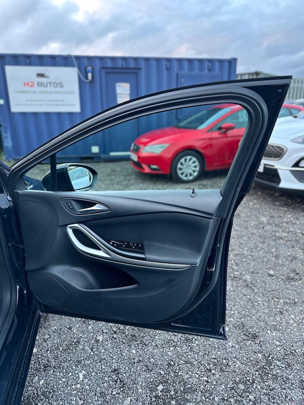 Used Vauxhall Astra 2018 for sale - 76001153: Photo 42