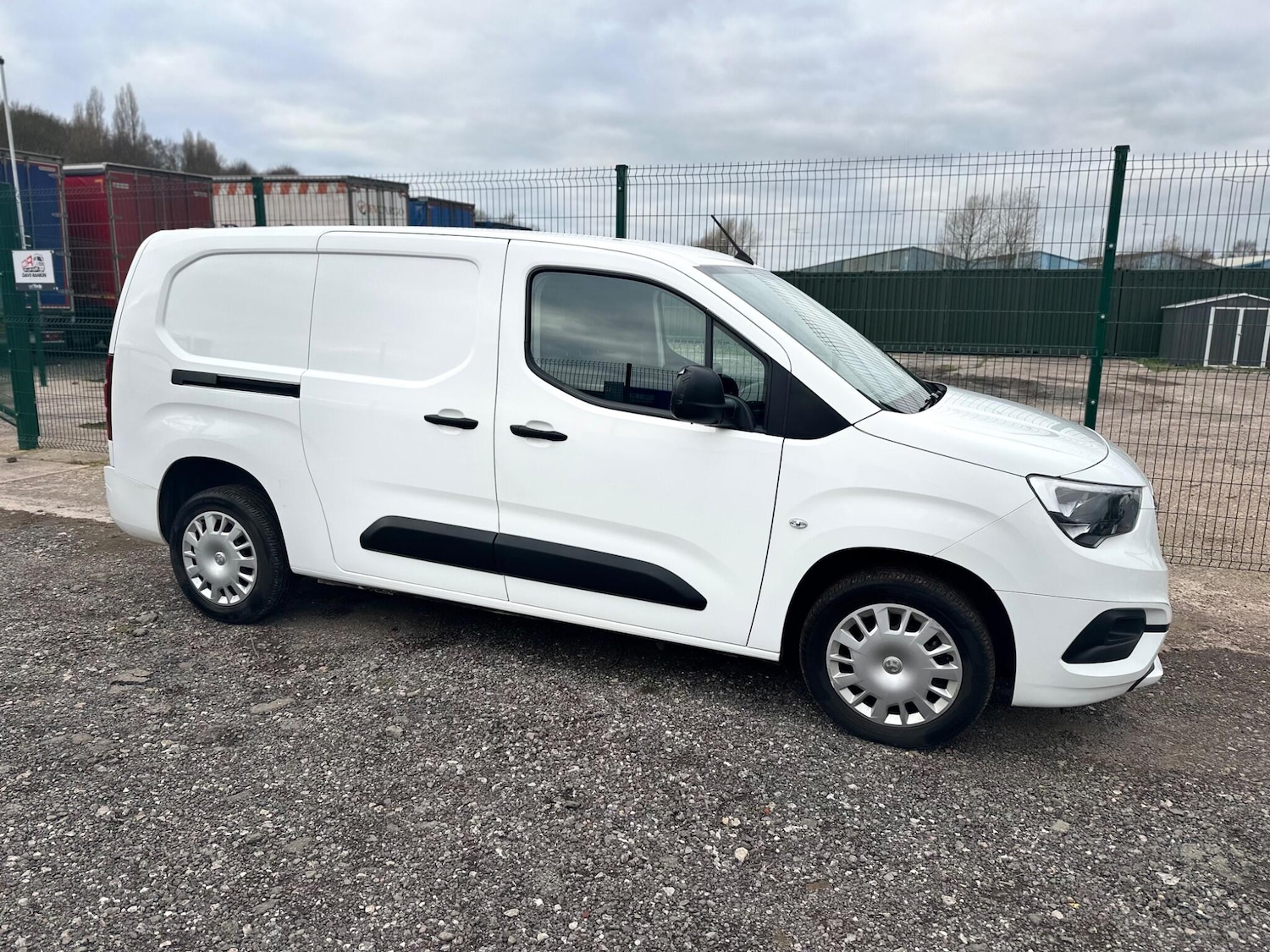 Used Vauxhall Combo for sale - 77305807: Photo 4