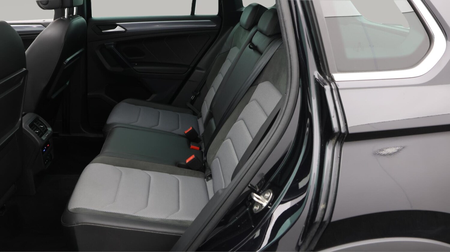 Used Volkswagen Tiguan 2020 for sale - 76666584: Photo 17