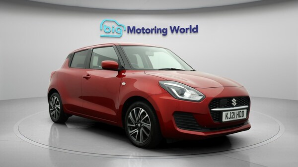 Used Suzuki Swift 2021 for sale - 76151206: Photo 2