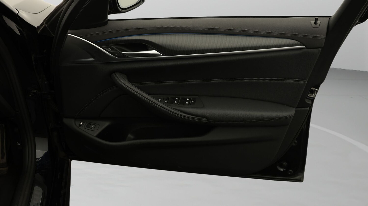 Used BMW 5 Series 2023 for sale - 77736985: Photo 15