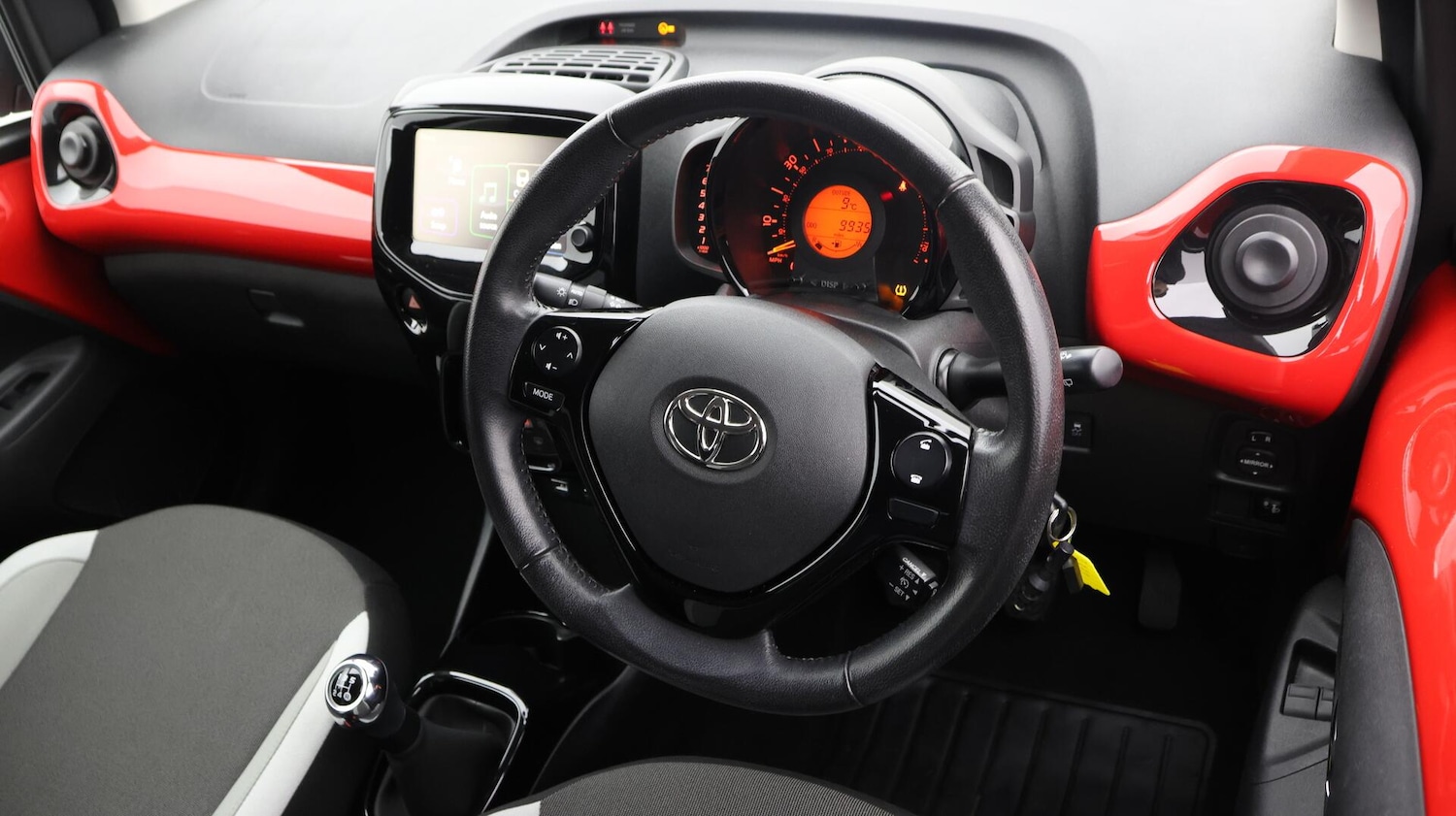 Used Toyota AYGO 2018 for sale - 76742461: Photo 10