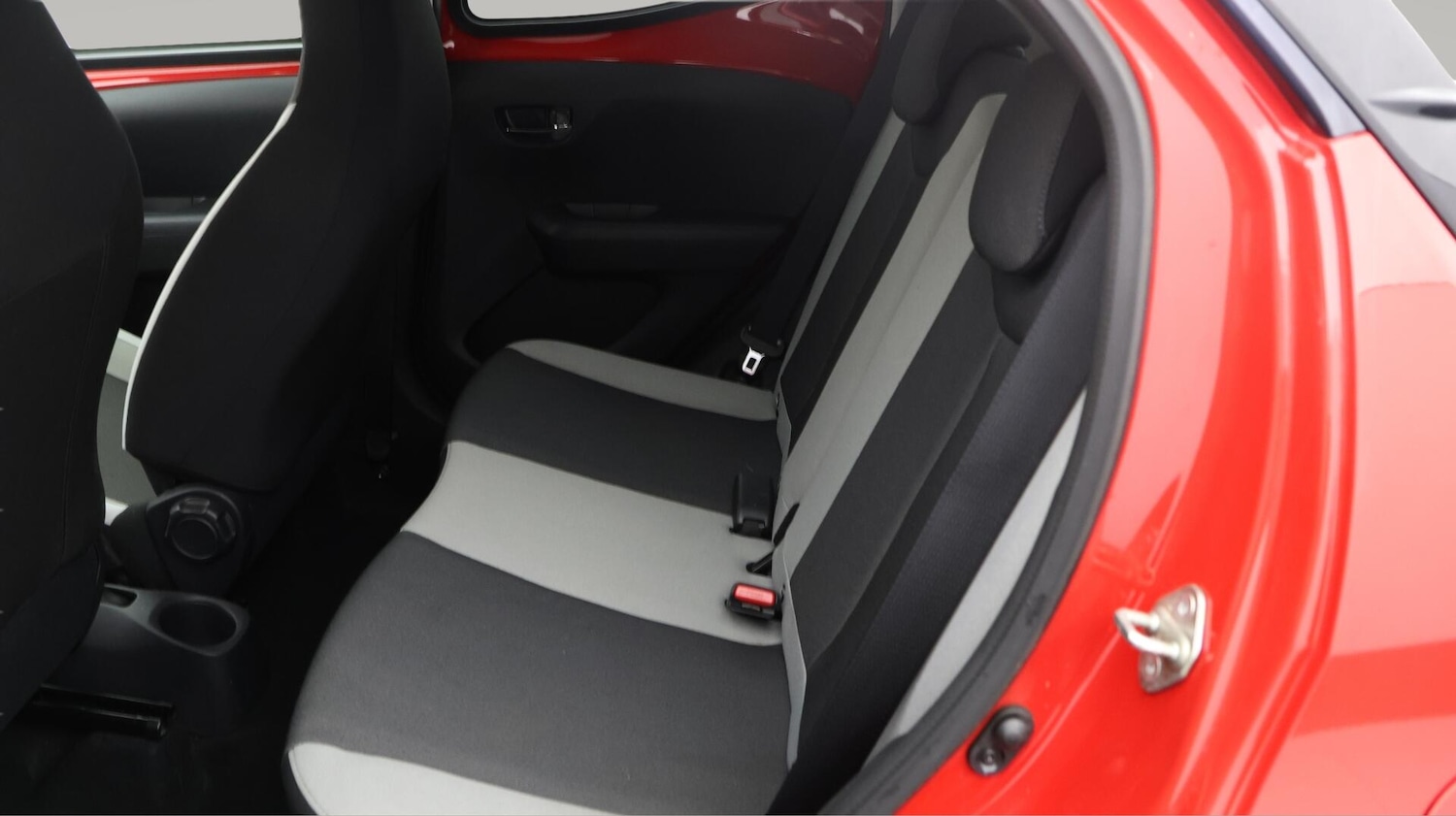 Used Toyota AYGO 2018 for sale - 76742461: Photo 17