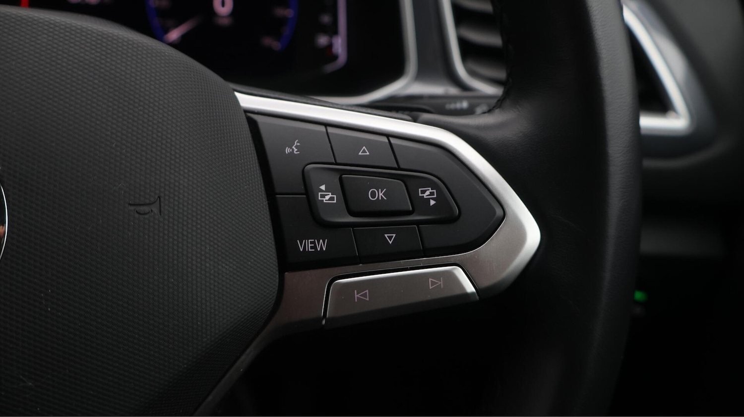 Used Volkswagen T-Roc 2022 for sale - 76283001: Photo 24