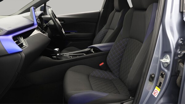 Used Toyota C-HR for sale - 76315177: Photo 15