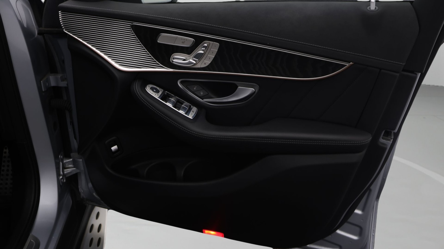 Used Mercedes-Benz EQC 2022 for sale - 77182034: Photo 15