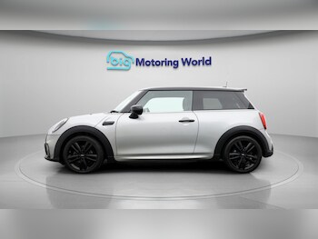 Used MINI Hatch 2024 for sale - 77303392: Photo