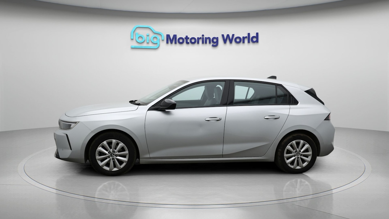 Used Vauxhall Astra 2022 for sale - 77438040: Photo 4