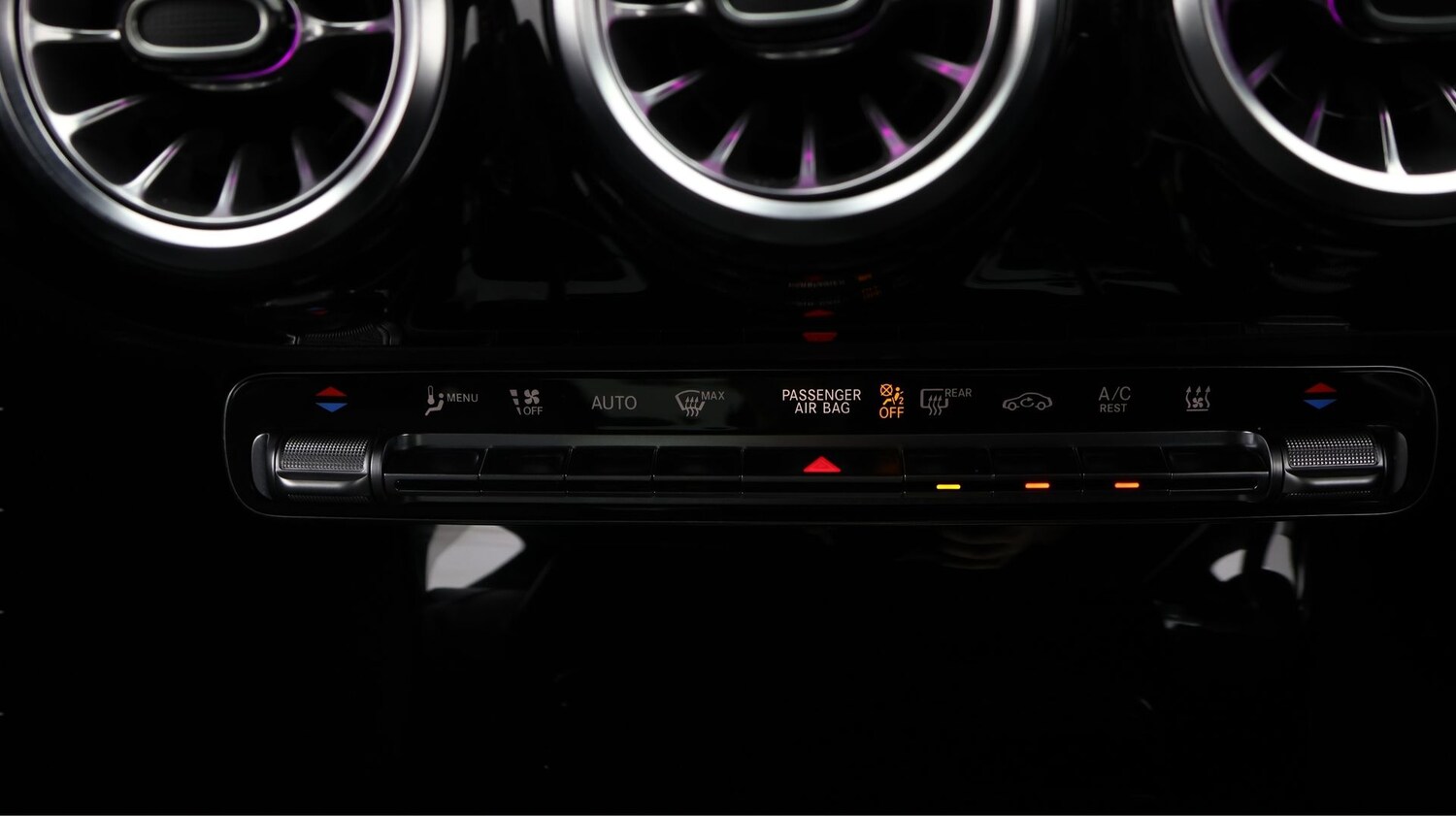 Used Mercedes-Benz CLA 2022 for sale - 77352143: Photo 12