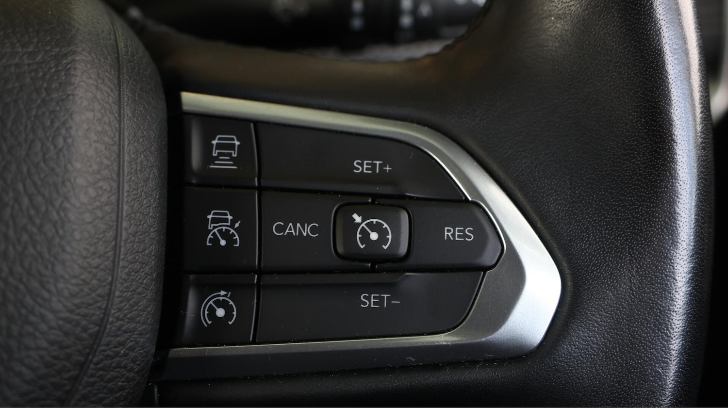 Used Jeep Compass 2023 for sale - 76138100: Photo 25