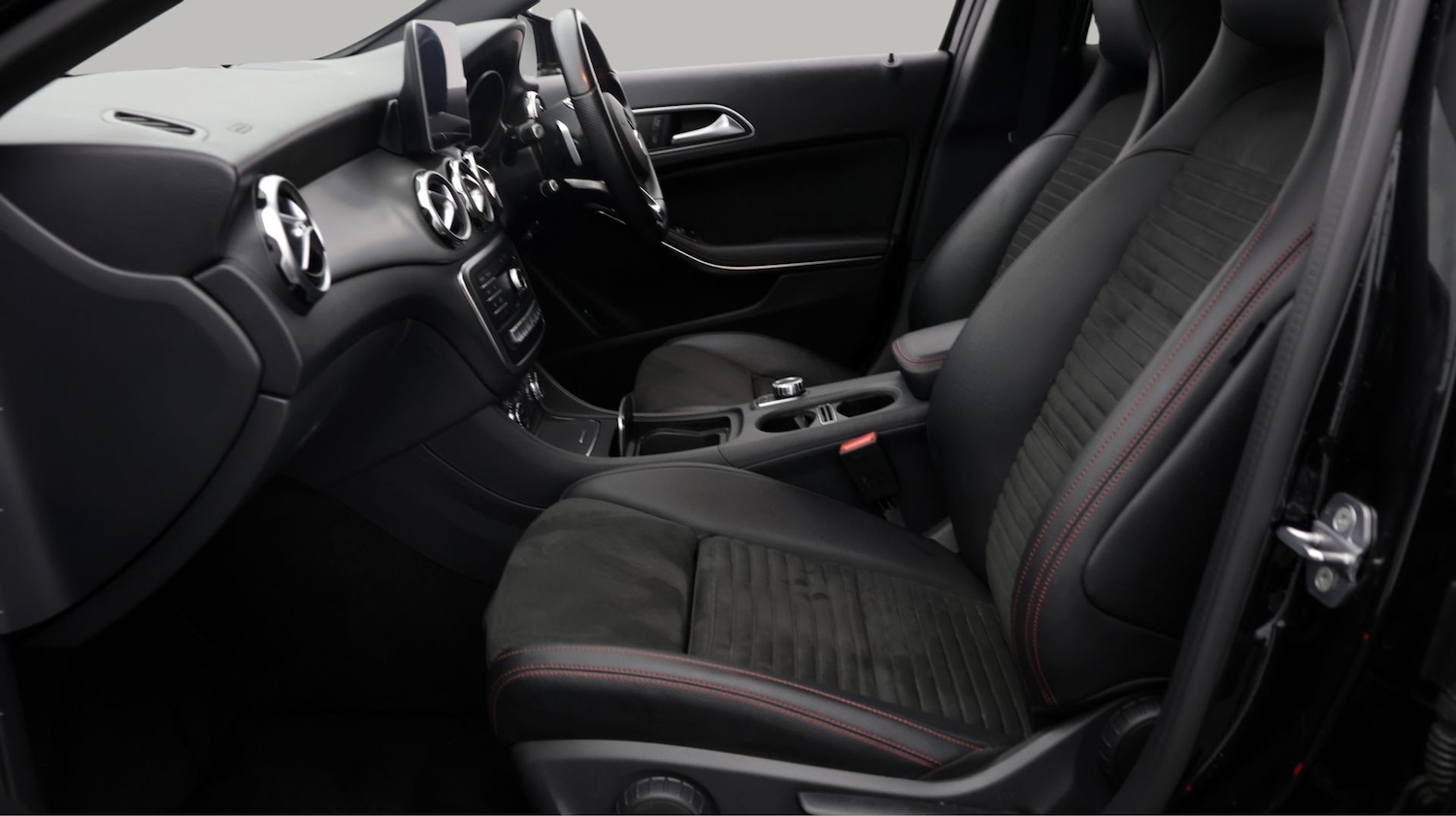 Used Mercedes-Benz GLA 2020 for sale - 77619285: Photo 14