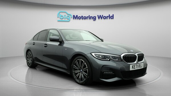 Used BMW 3 Series 2021 for sale - 76122422: Photo 2
