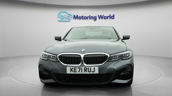 Used BMW 3 Series 2021 for sale - 76122422: Photo 3