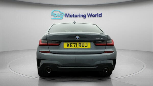 Used BMW 3 Series 2021 for sale - 76122422: Photo 7