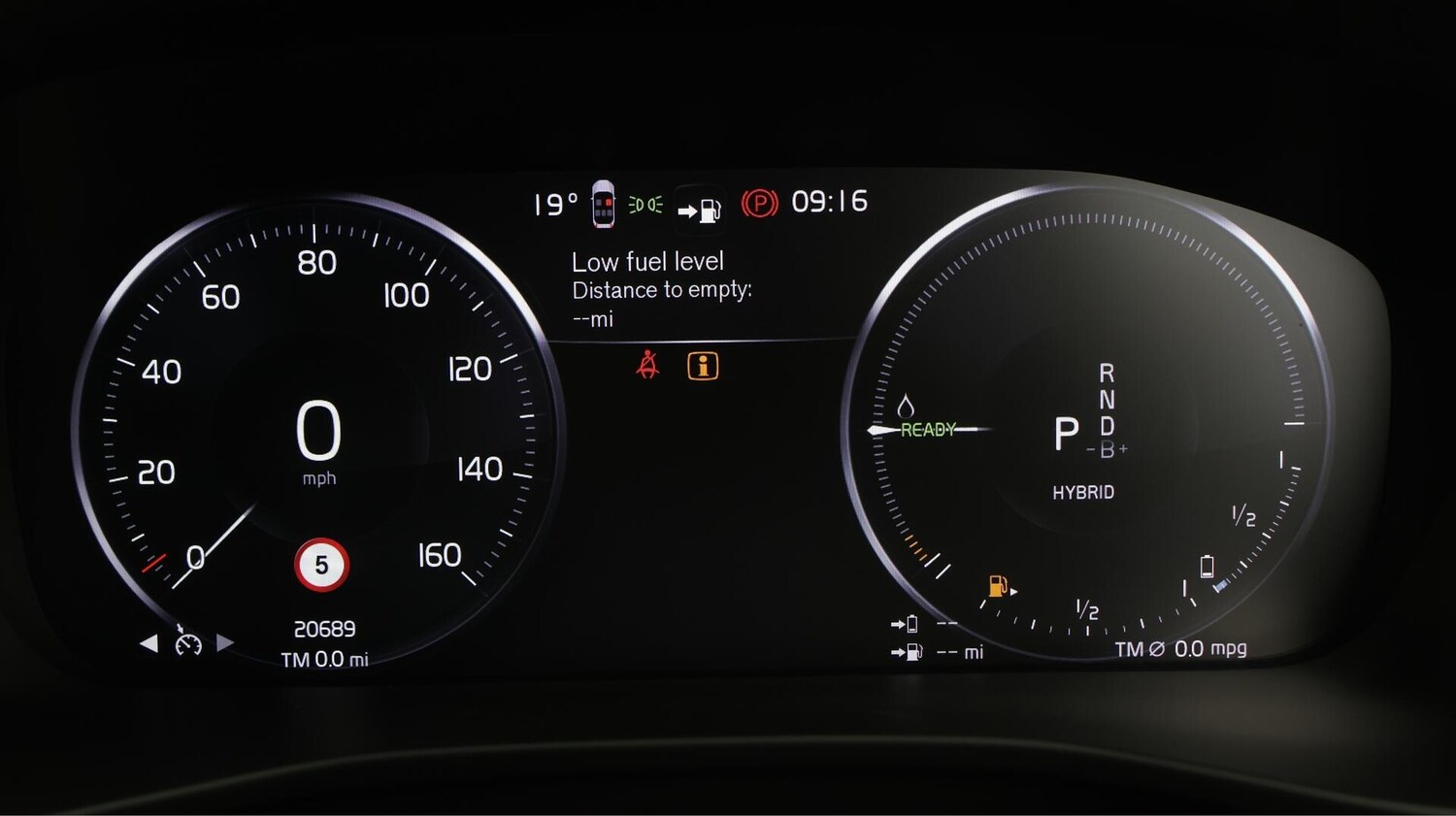 Used Volvo XC40 for sale - 76759320: Photo 11