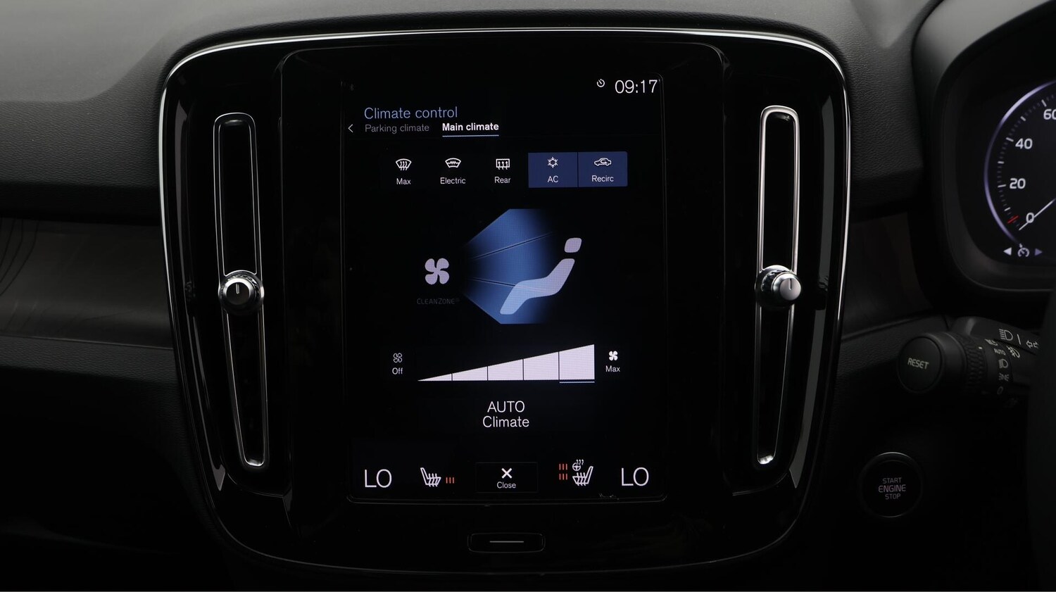 Used Volvo XC40 for sale - 76759320: Photo 13