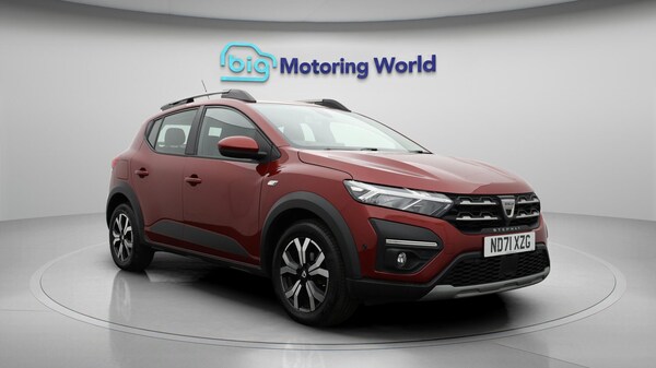 Used Dacia Sandero Stepway 2021 for sale - 76152698: Photo 2
