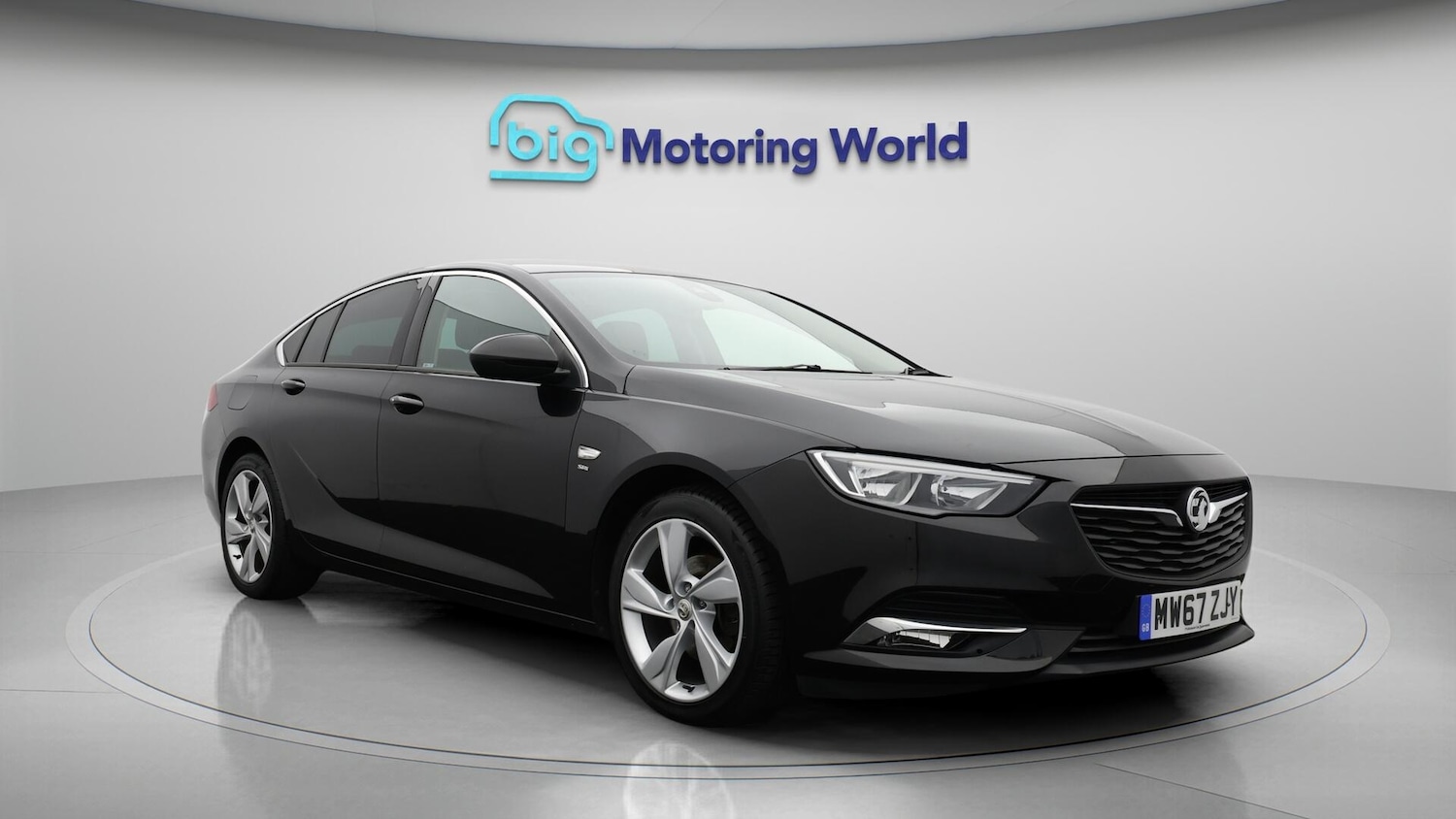 Used Vauxhall Insignia 2017 for sale - 76484510: Photo 2