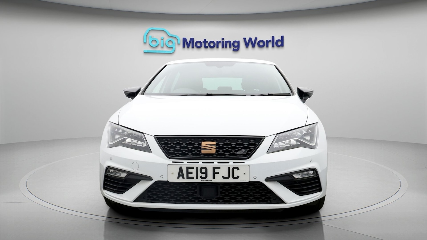 Used SEAT Leon 2019 for sale - 77998197: Photo 2