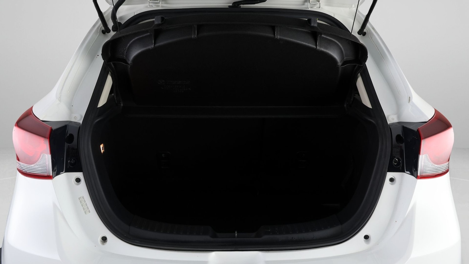 Used Mazda Mazda2 2023 for sale - 77461275: Photo 16