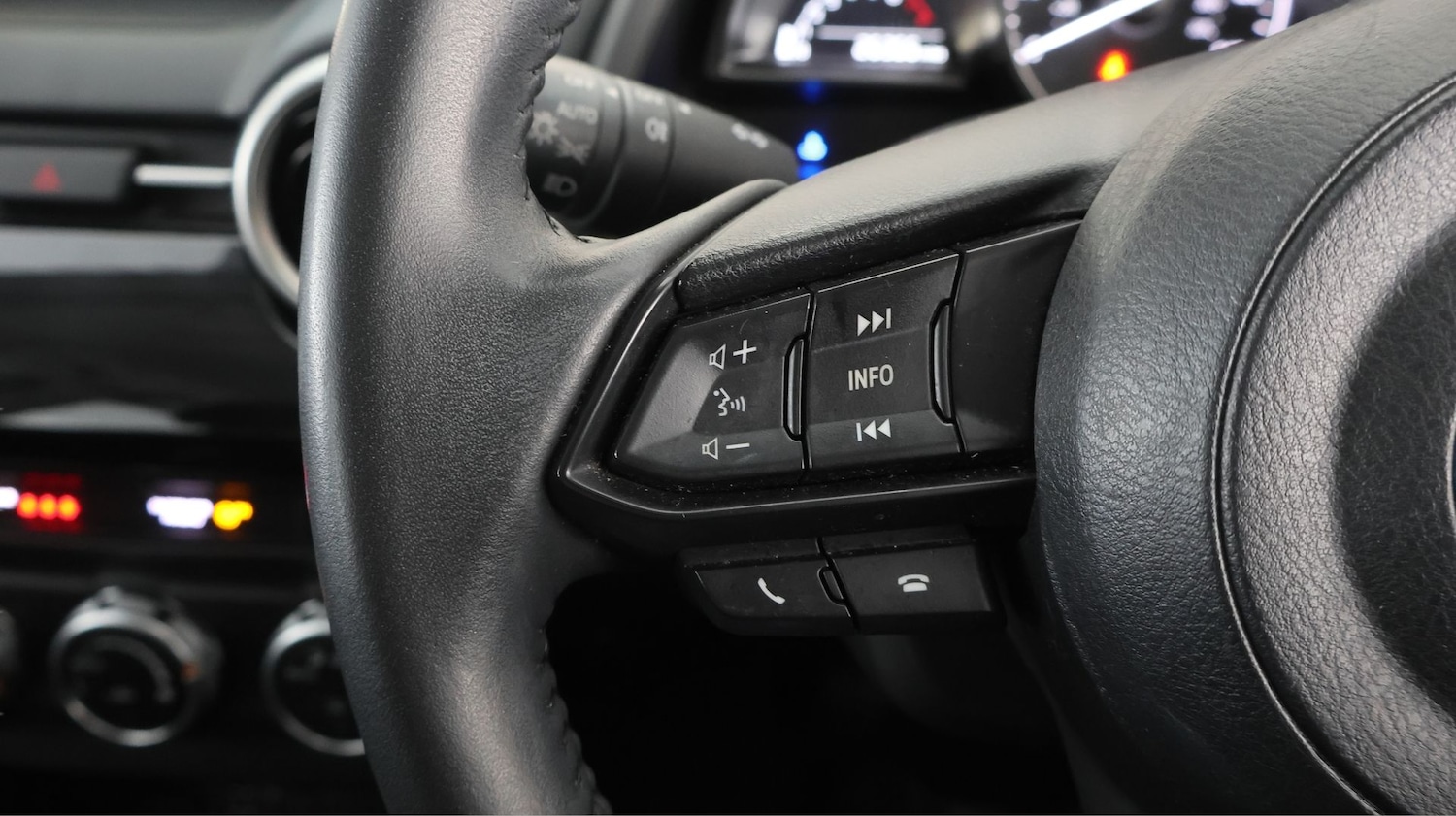 Used Mazda Mazda2 2023 for sale - 77461275: Photo 21